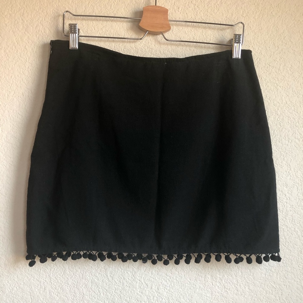 Sold Umgee Boutique embroidery skirt Size Large - Picture 10 of 12